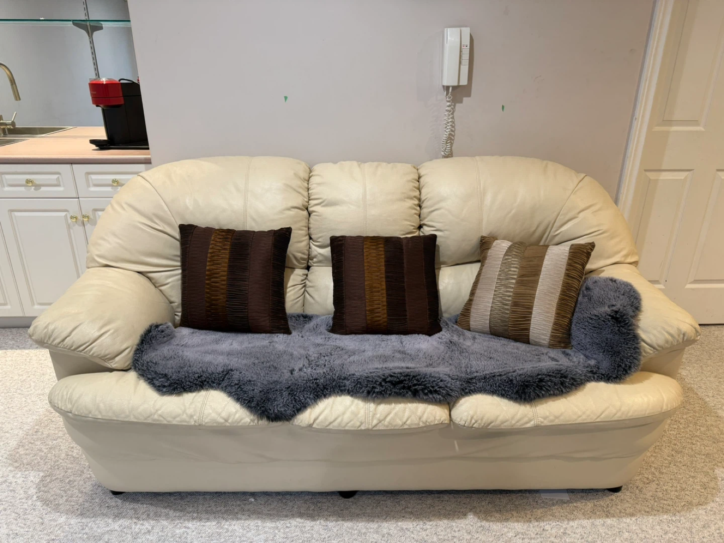 Cream Leather Sofa - photo 4