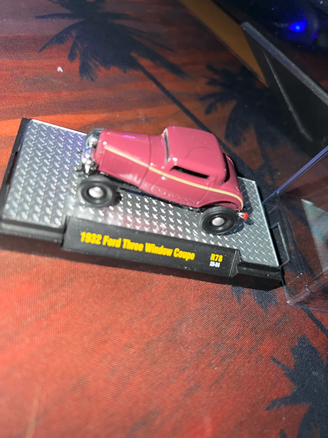 1932 Ford Three Window Coupe Diecast Model - photo 2