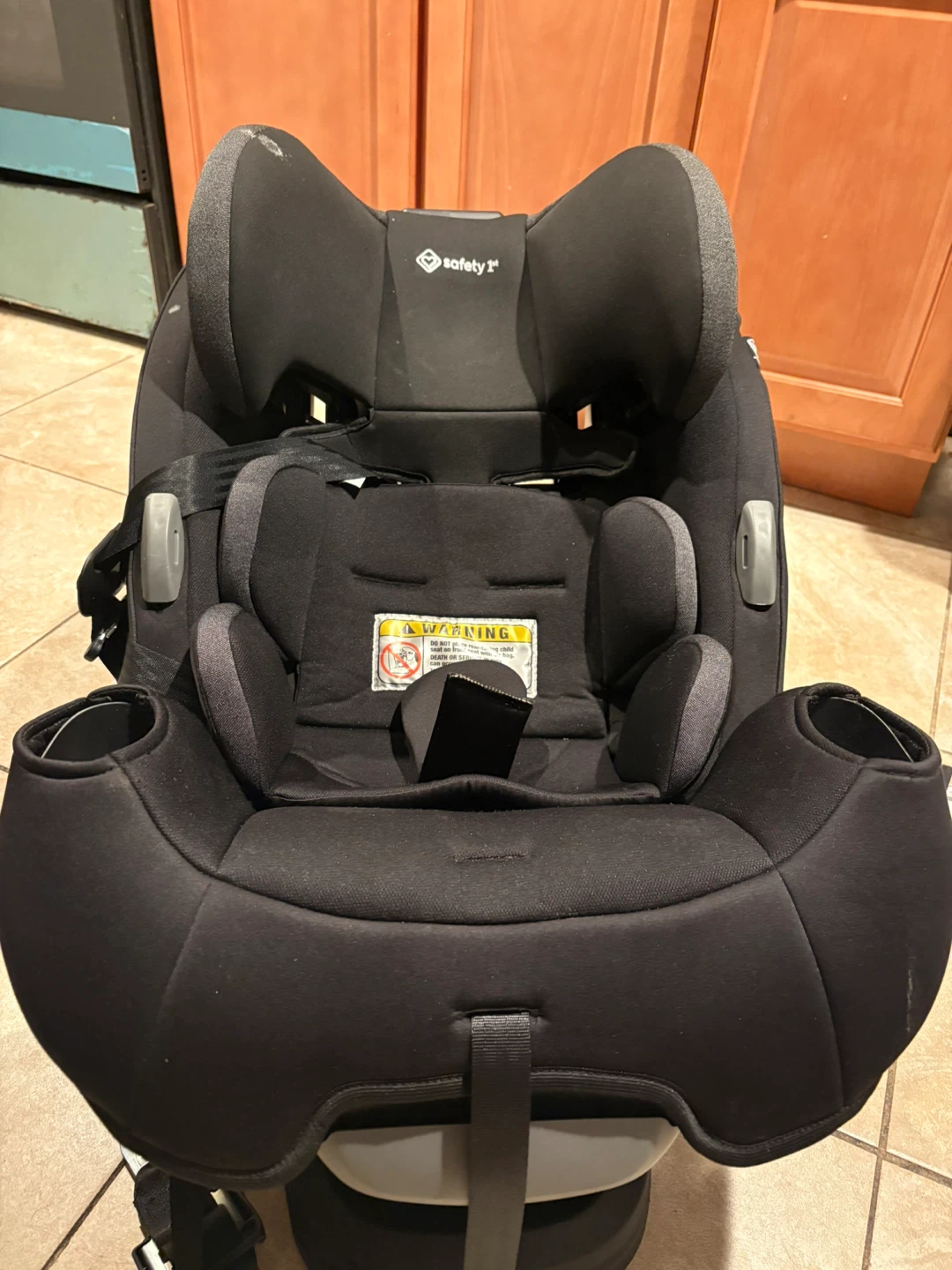 Safety 1st All-in-One Convertible Car Seat