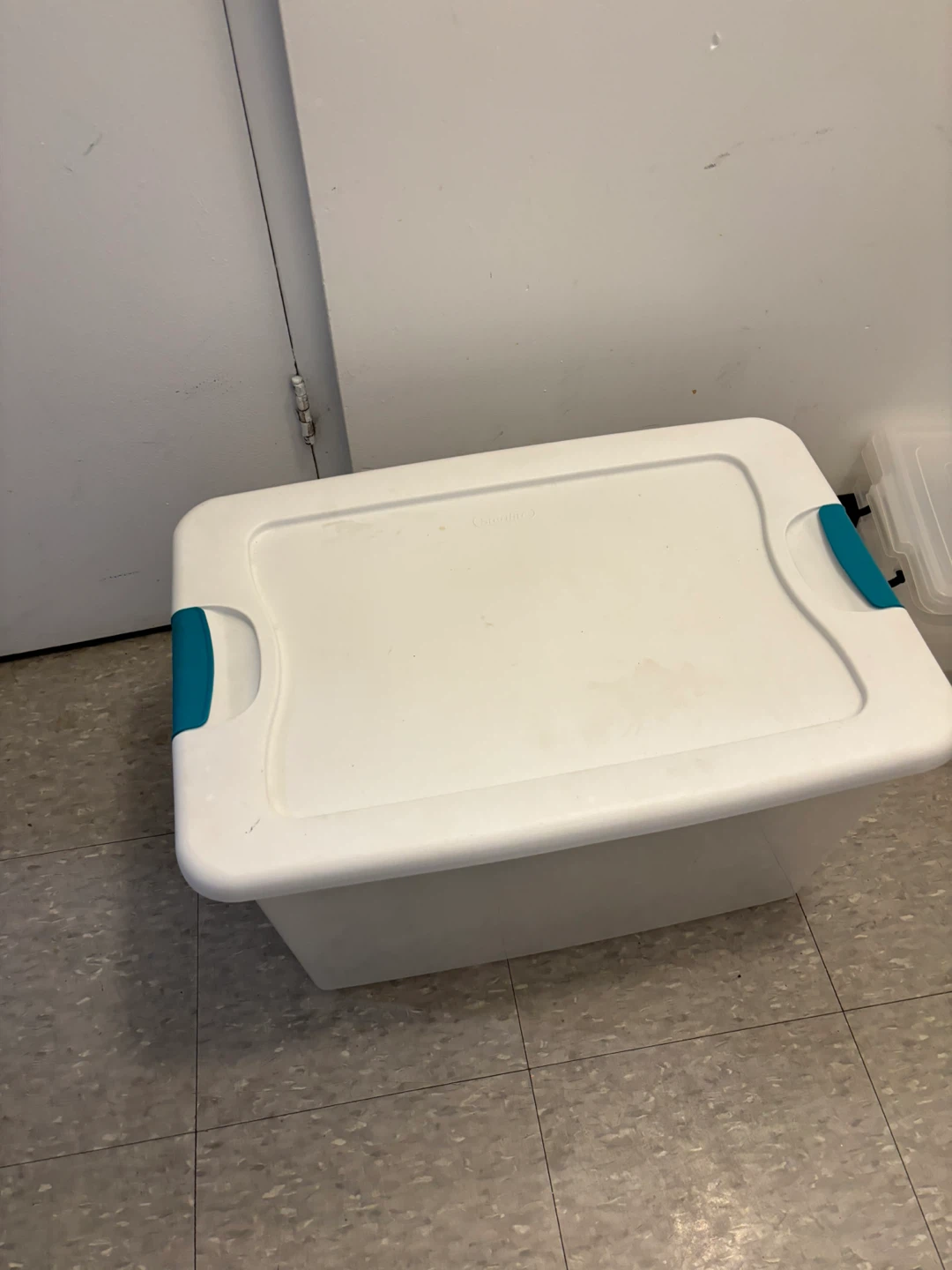 2 Sterilite Latching Storage Box - 64 Qt / 61 L White - photo 2