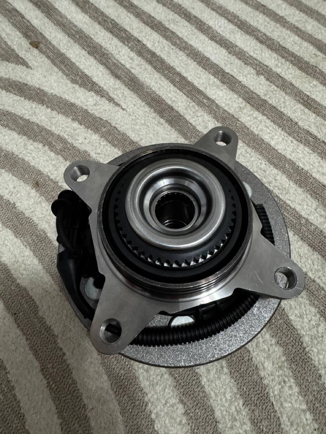 A-Premium Front Wheel Bearing & Hub Assembly… - photo 4