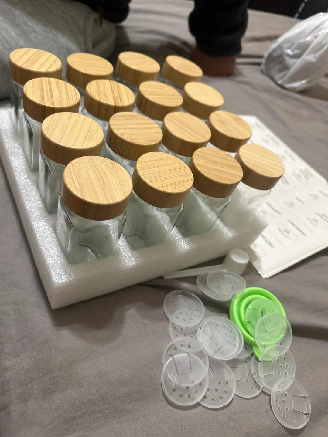 16 Piece Spice Jar Set with Bamboo Lids - photo 3