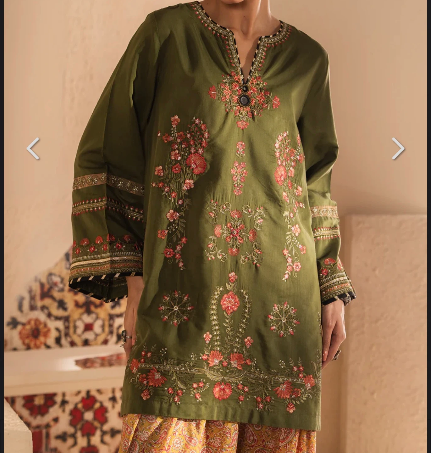 Ethnic Embroidered Tunic and Pants Set - photo 3