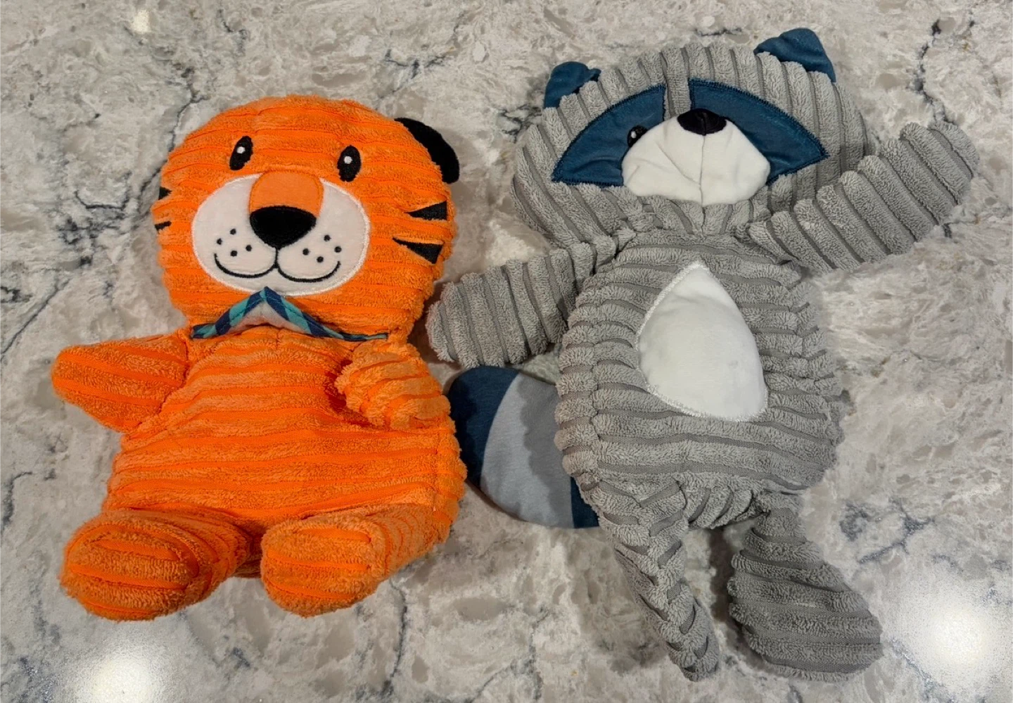 Plush Stuffing-less Animals Dog/Pet Toy - Tiger & Raccoon