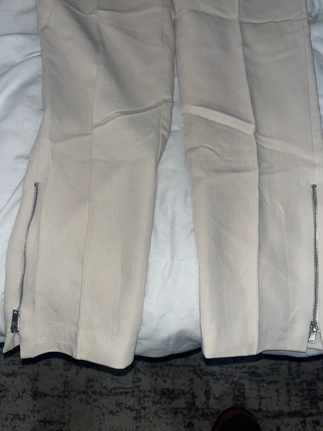 Moving Sale - ZARA Beige Trousers with Zippers Size S - photo 3