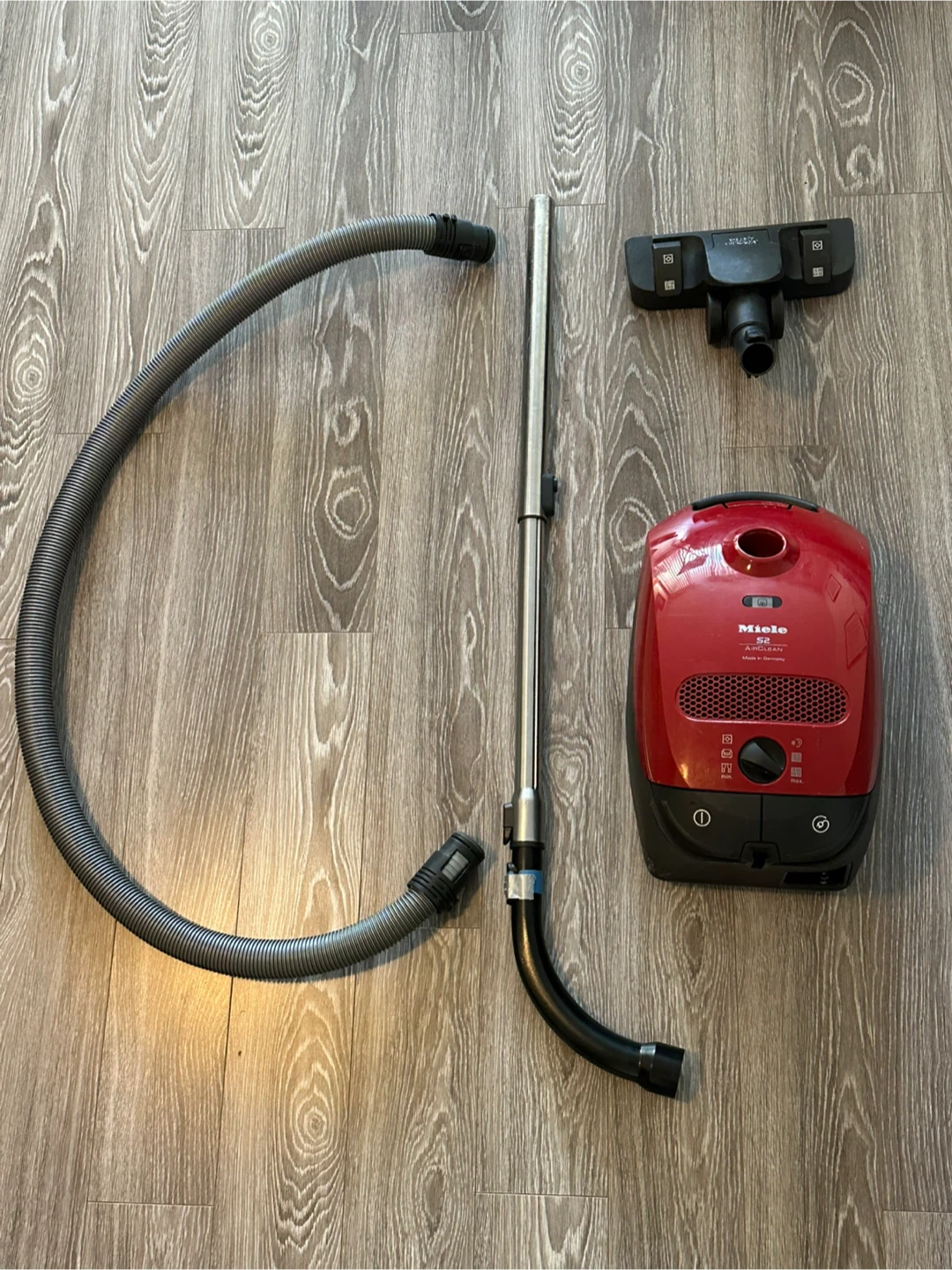 Miele S2 AirClean Vacuum Cleaner - photo 2