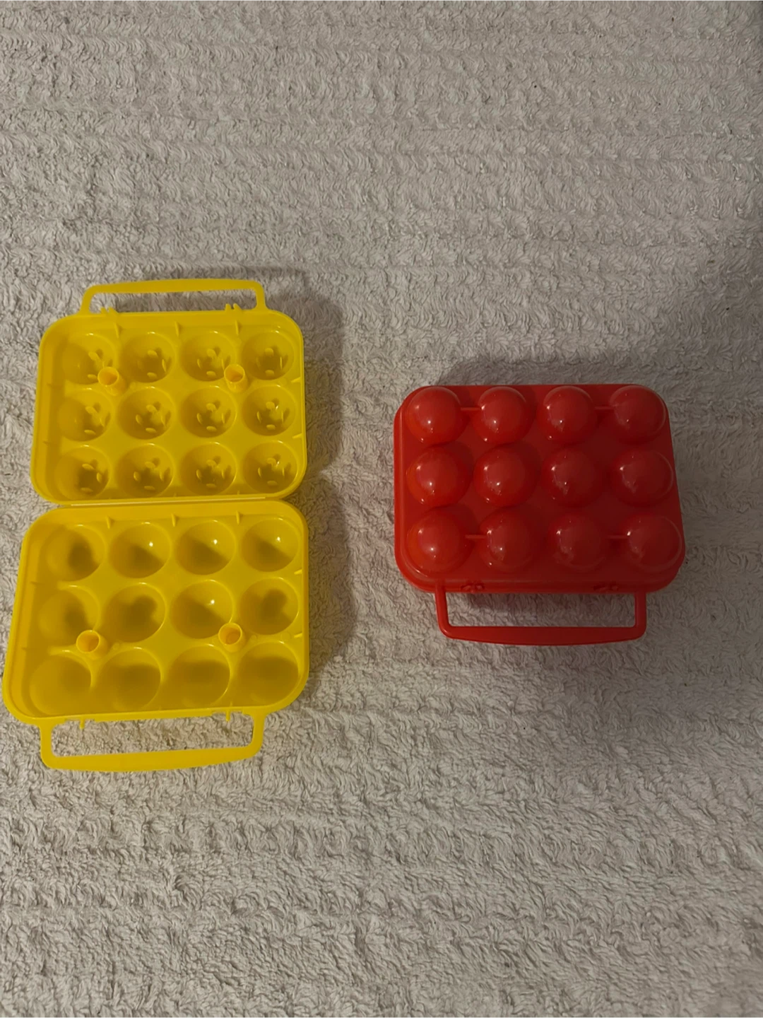 Red and Yellow Egg Carriers