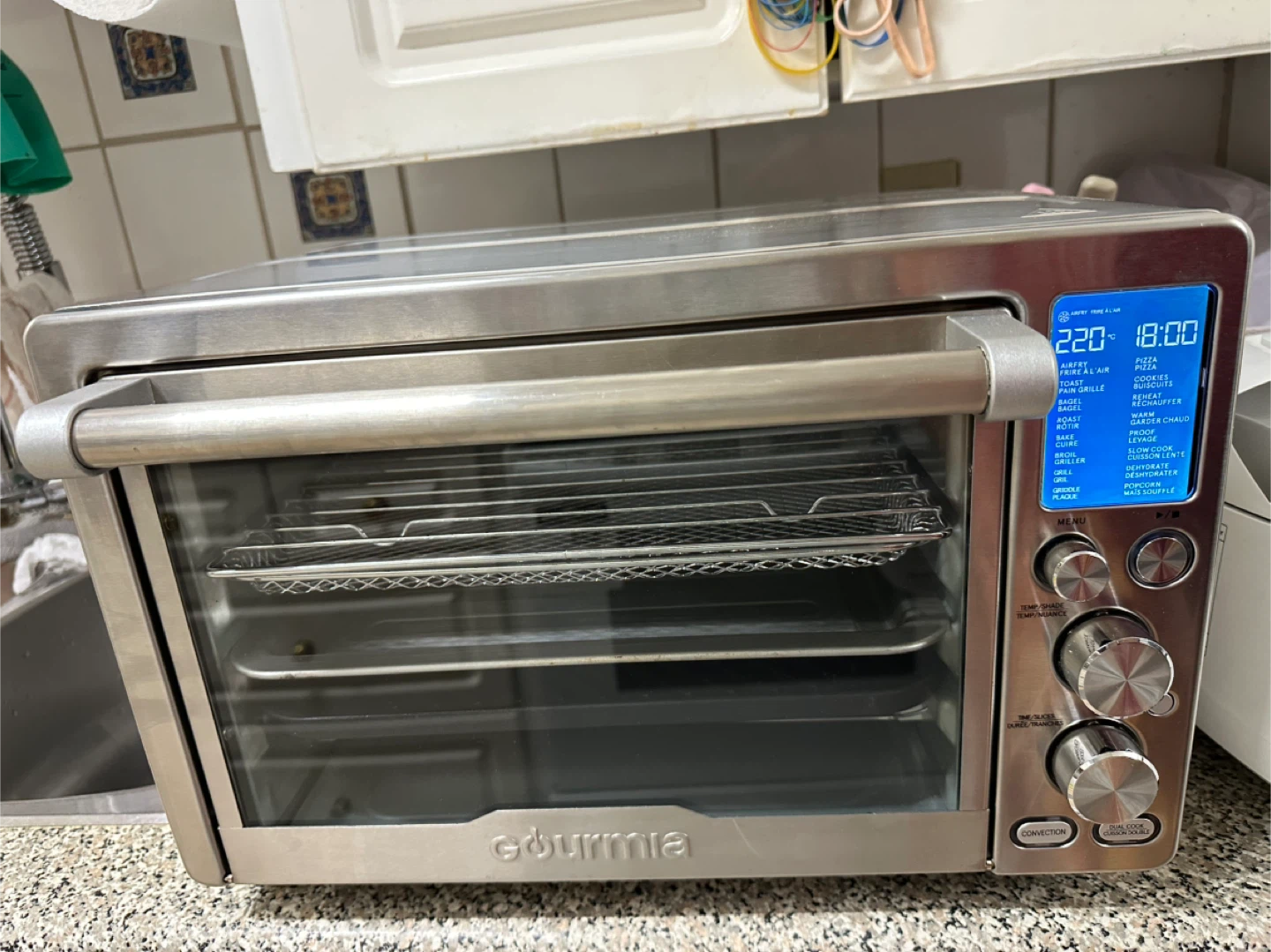 Gourmia 6-Slice Digital Air Fryer Oven + Grill - photo 2