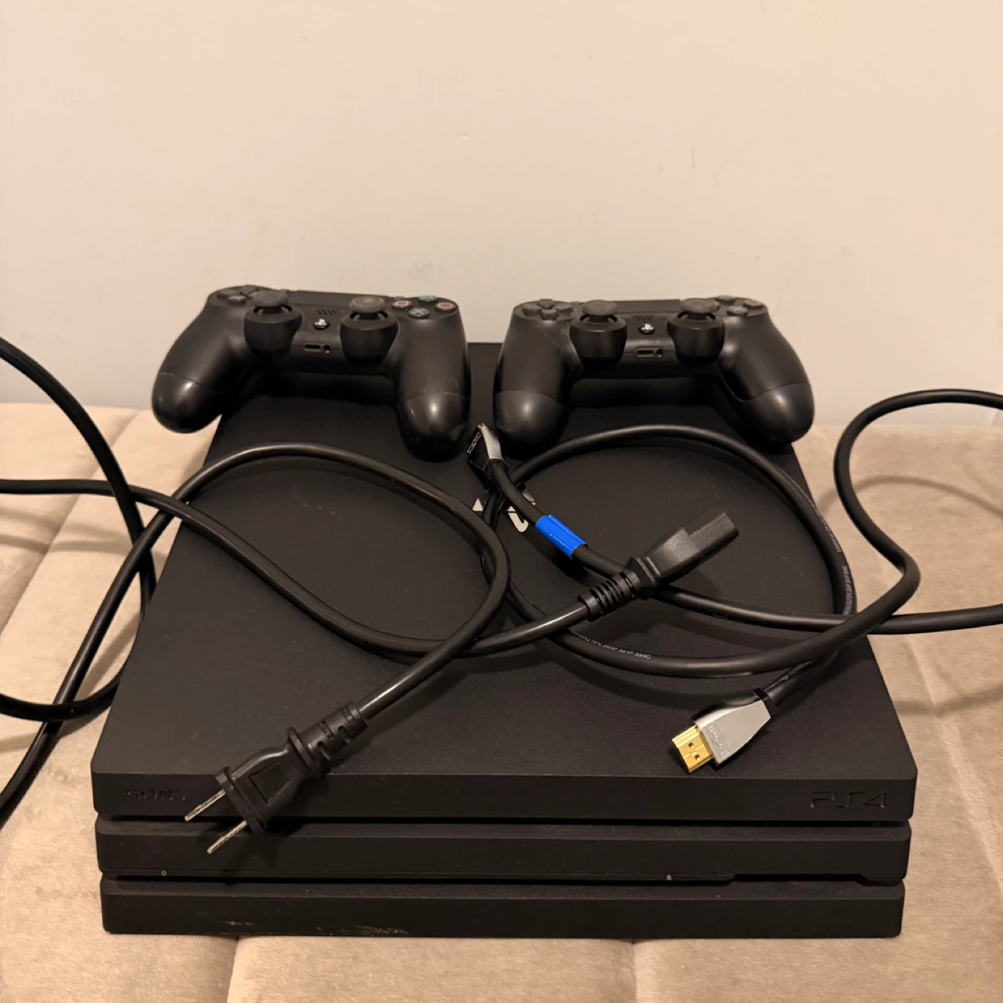 Sony PlayStation 4 Pro 1TB Console 1 controller