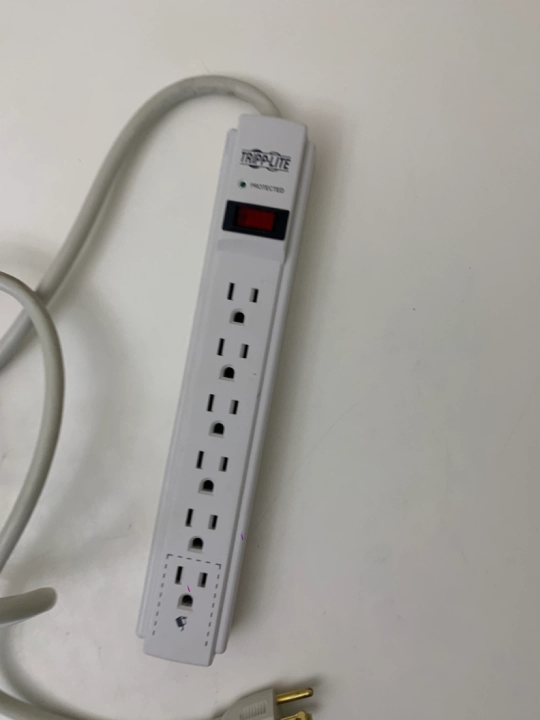 Power Bar - TRIPP-LITE Surge Protector Power Strip - Electronics - photo 2