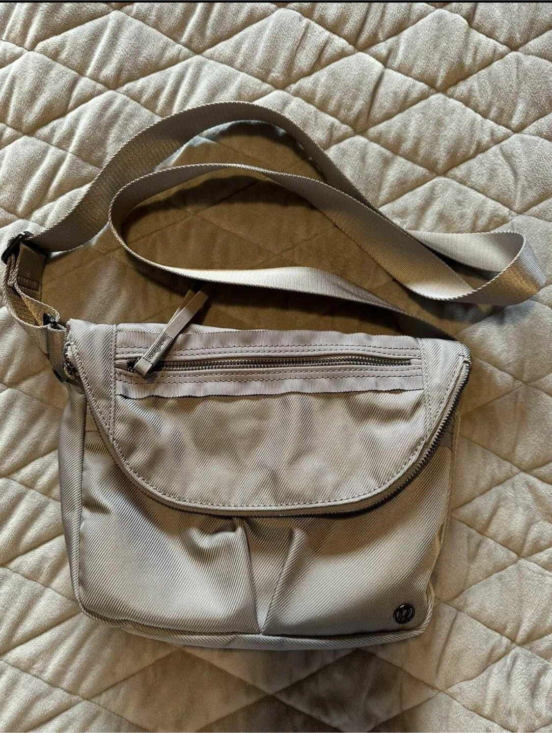 Lululemon All Night Festival Bag - Silver Drop
