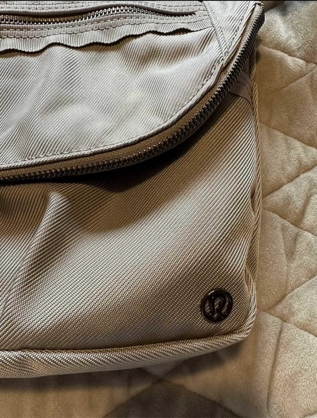 Lululemon All Night Festival Bag - Silver Drop - photo 2