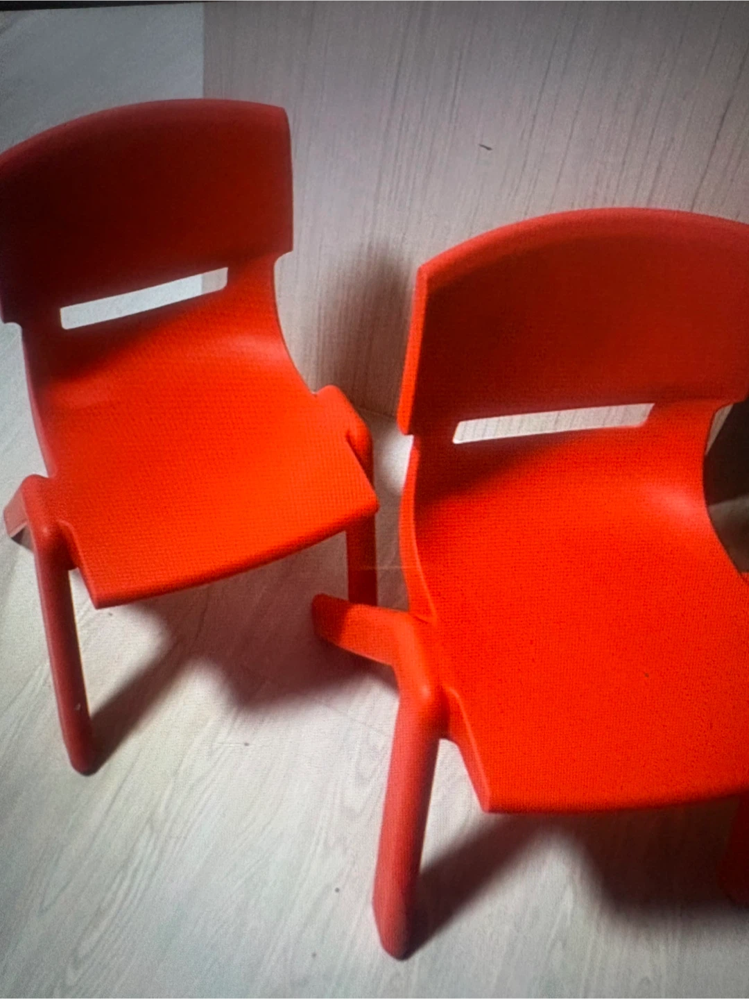 Chaises d'enfants rouges - photo 4