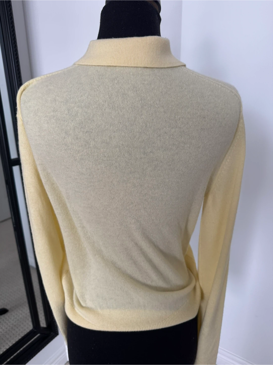 Aritzia "Butter Yellow" Cashmere Polo Sweater - photo 4