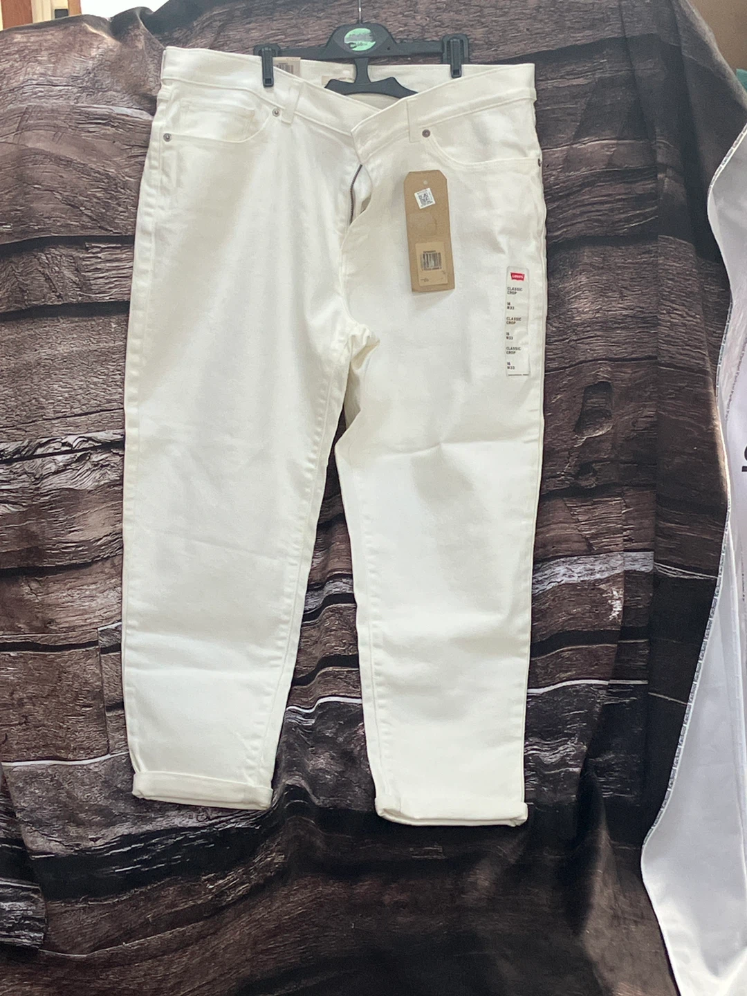 Levi's Women's White Cropped Jeans Size 8