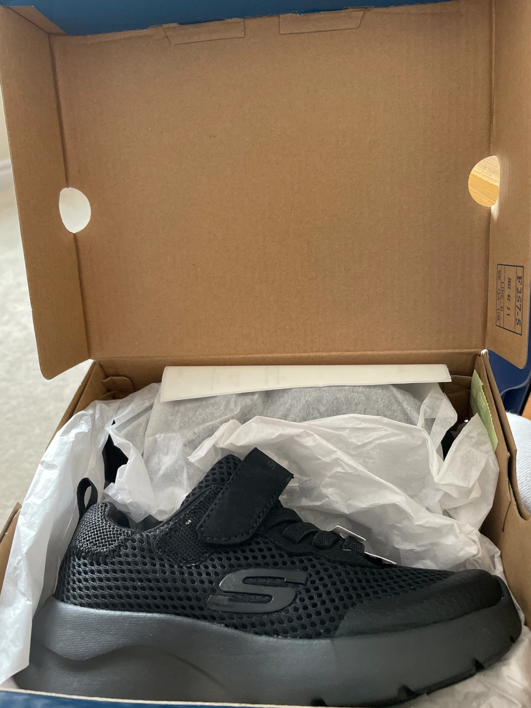 New in the box Skechers Memory Foam Kids Wide Fit Black Sneakers - photo 3
