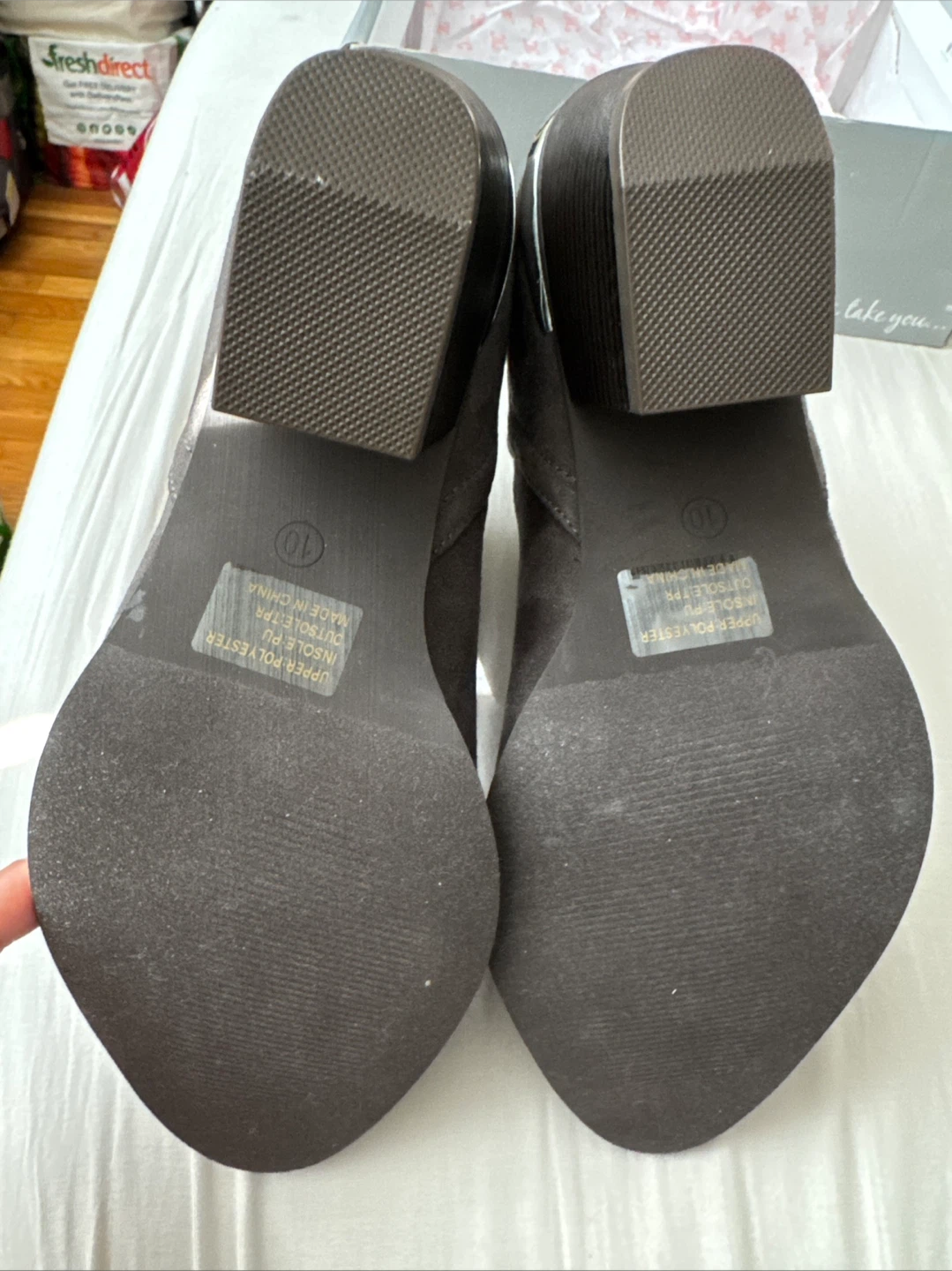 Gray women’s NEW Faux Suede Ankle Boots Size 10 - photo 5