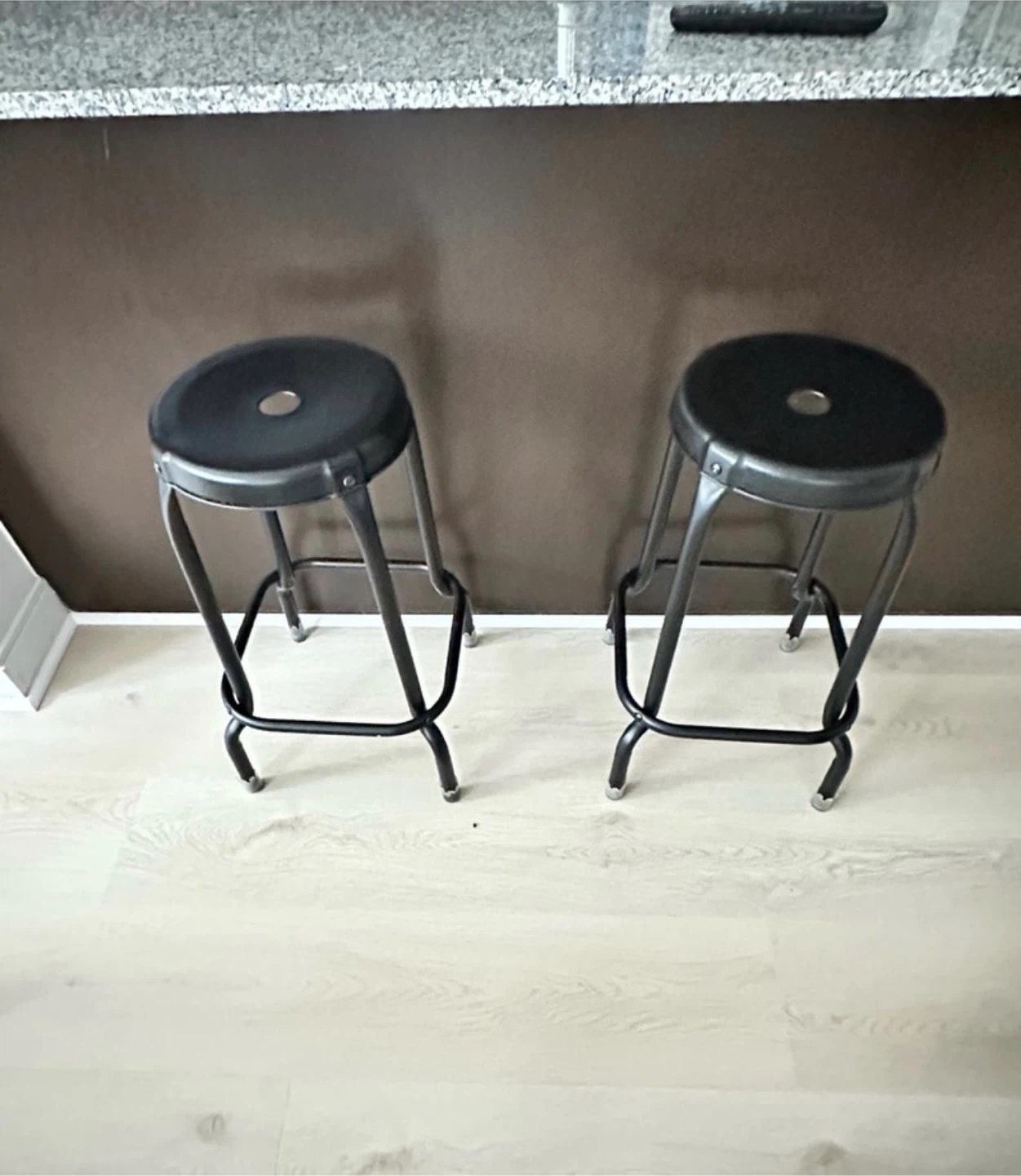 Set of 2 Metal Bar Stools - photo 4