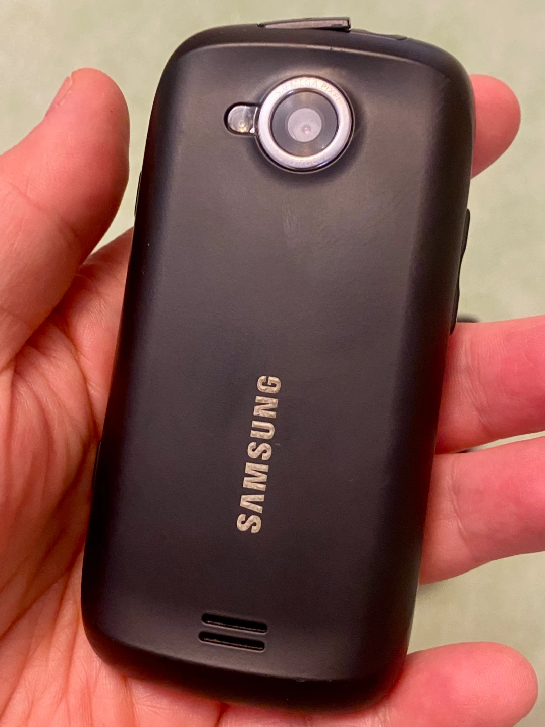 Samsung Flip Phone with Pouch - photo 3