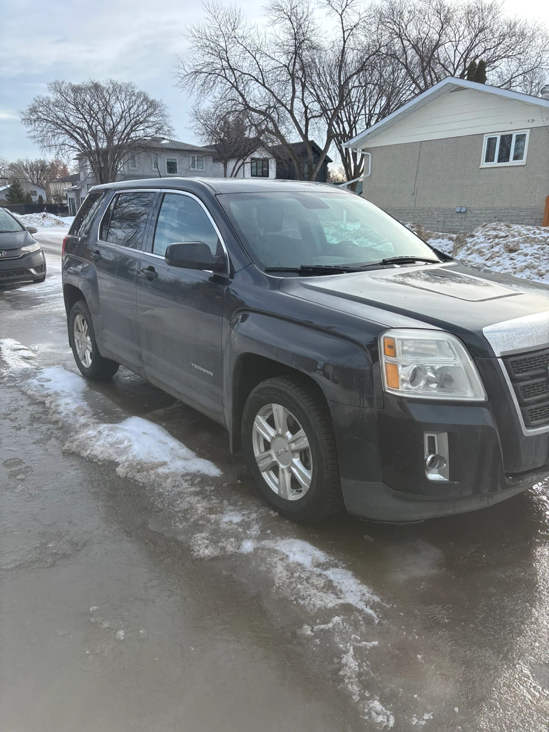Black GMC Terrain SLE SUV - photo 2