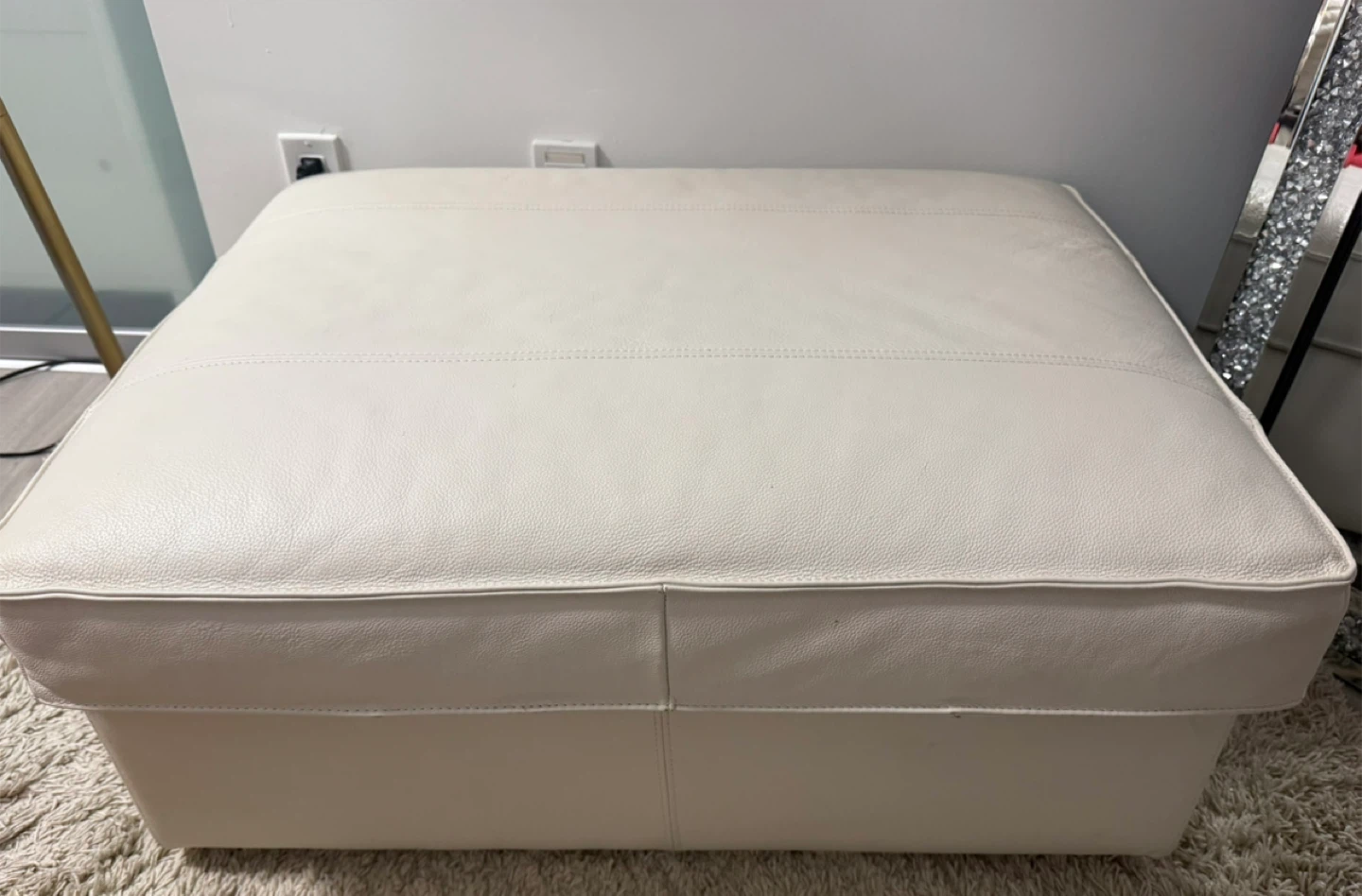 White ottoman