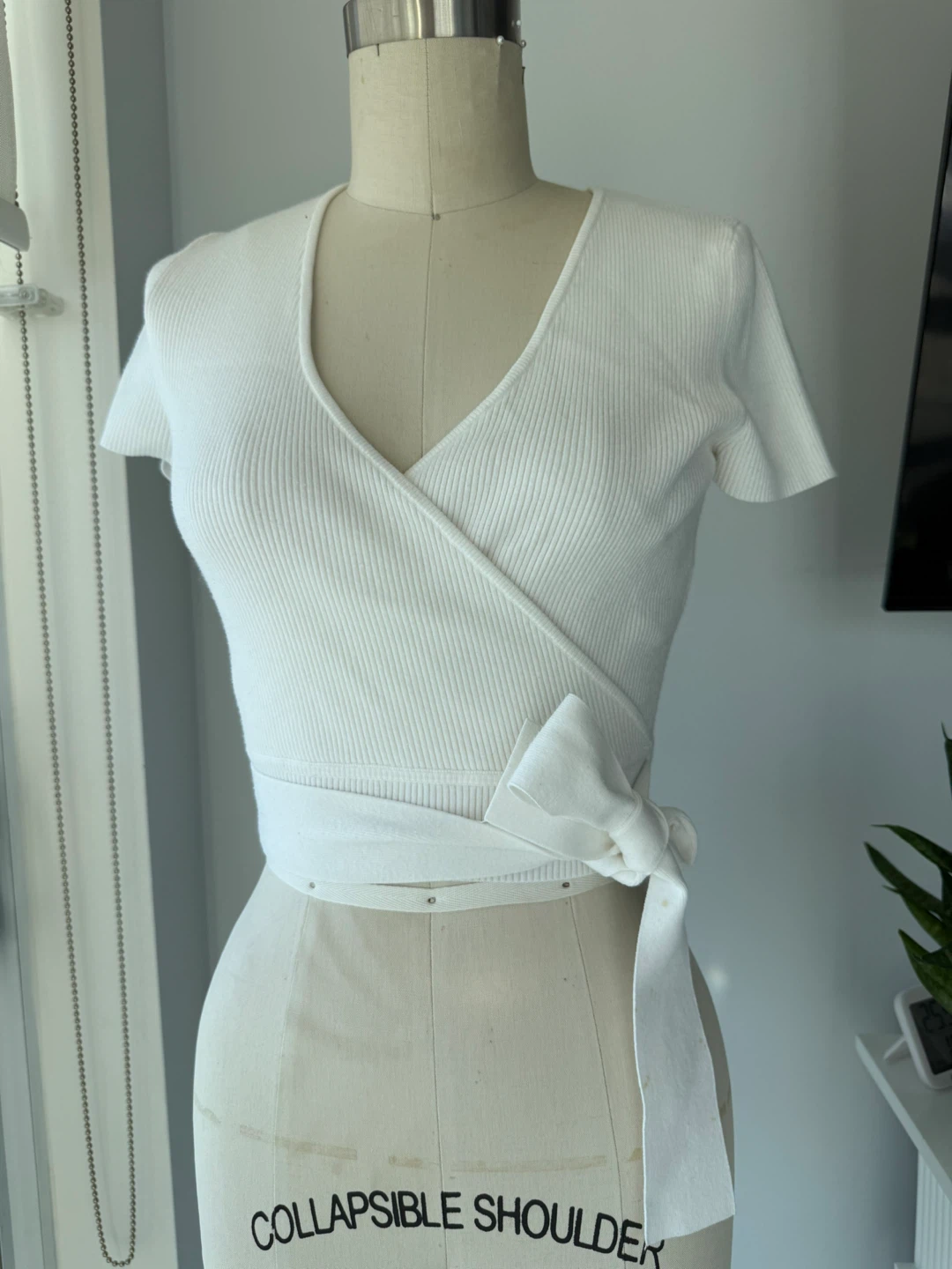 Aritzia Wilfred White Ribbed Wrap Top - Size S