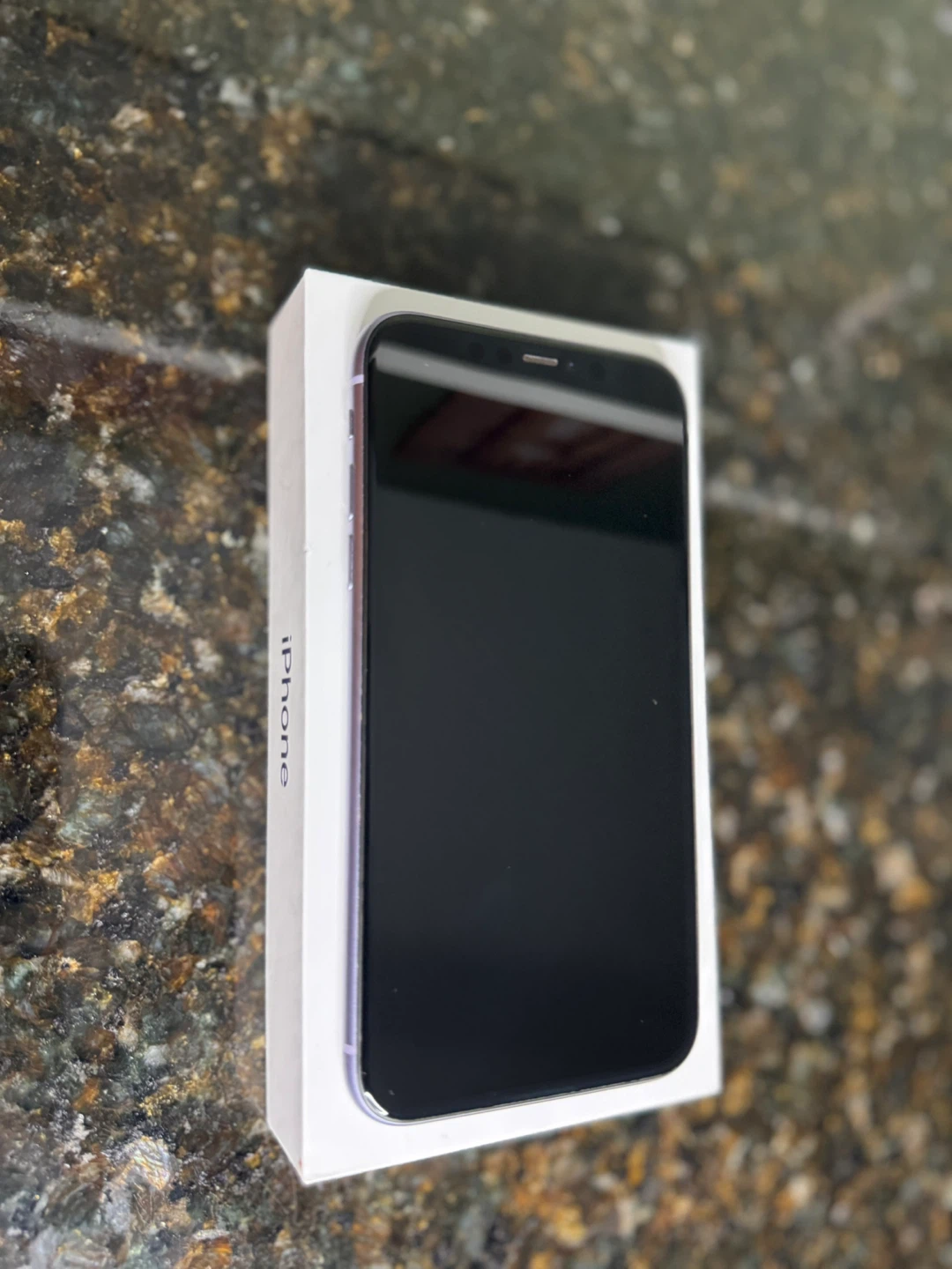 Light Purple iPhone 11 - 64 GB - photo 3