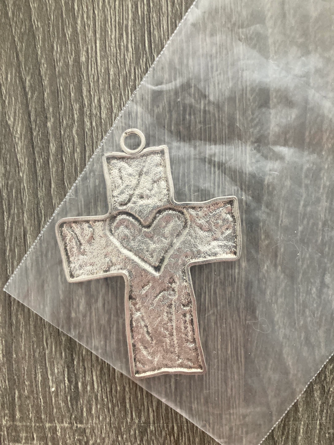 Silver Metal cross pendant with heart detail - photo 2