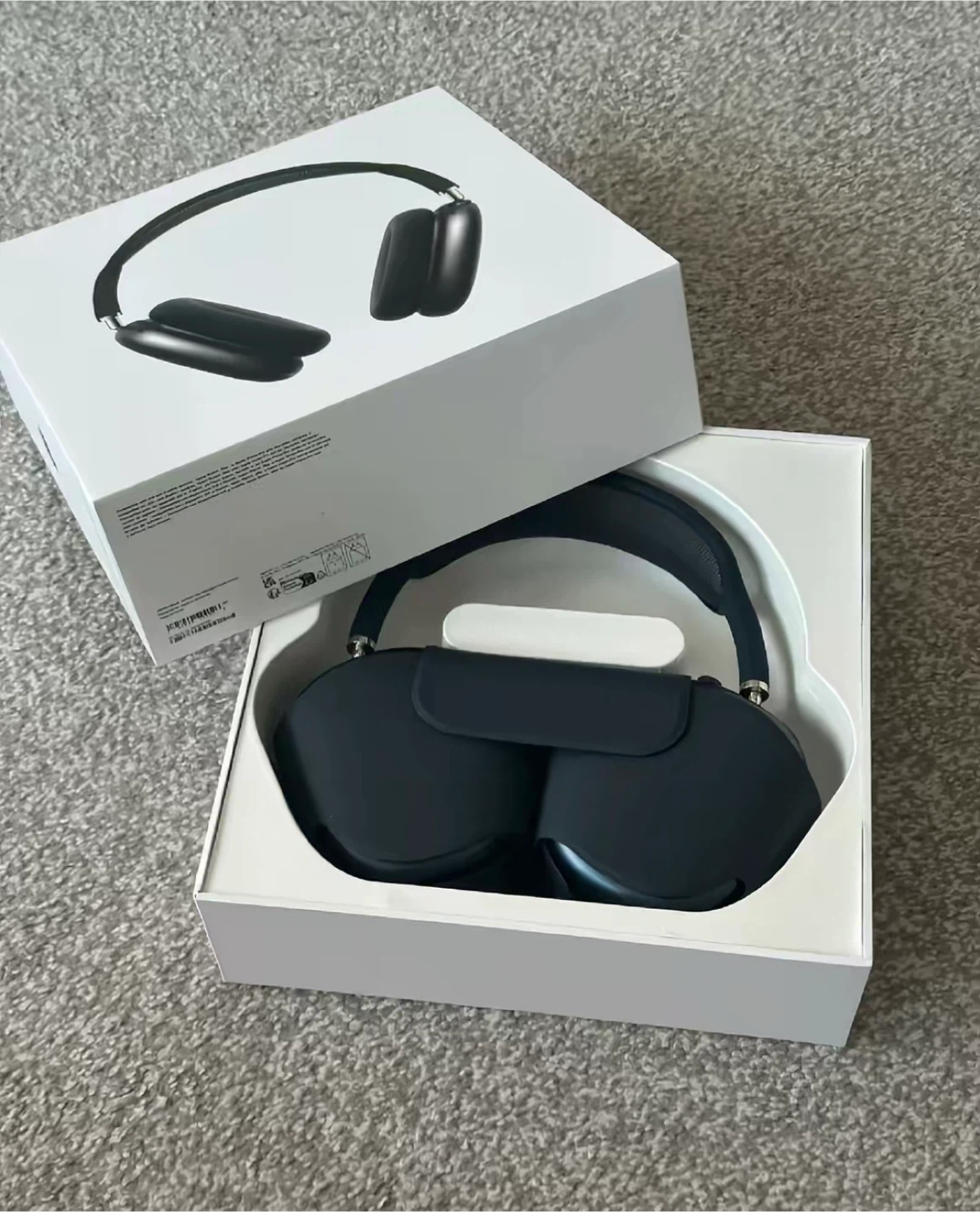 Apple AirPods Max Headphones