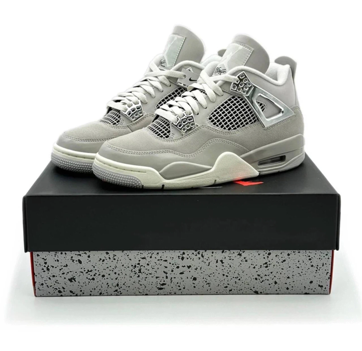 Air Jordan 4 Frozen Moments - All Sizes