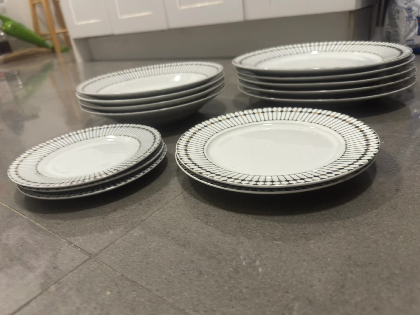 Vintage Porcelain Ceramic Dinner Set - photo 3