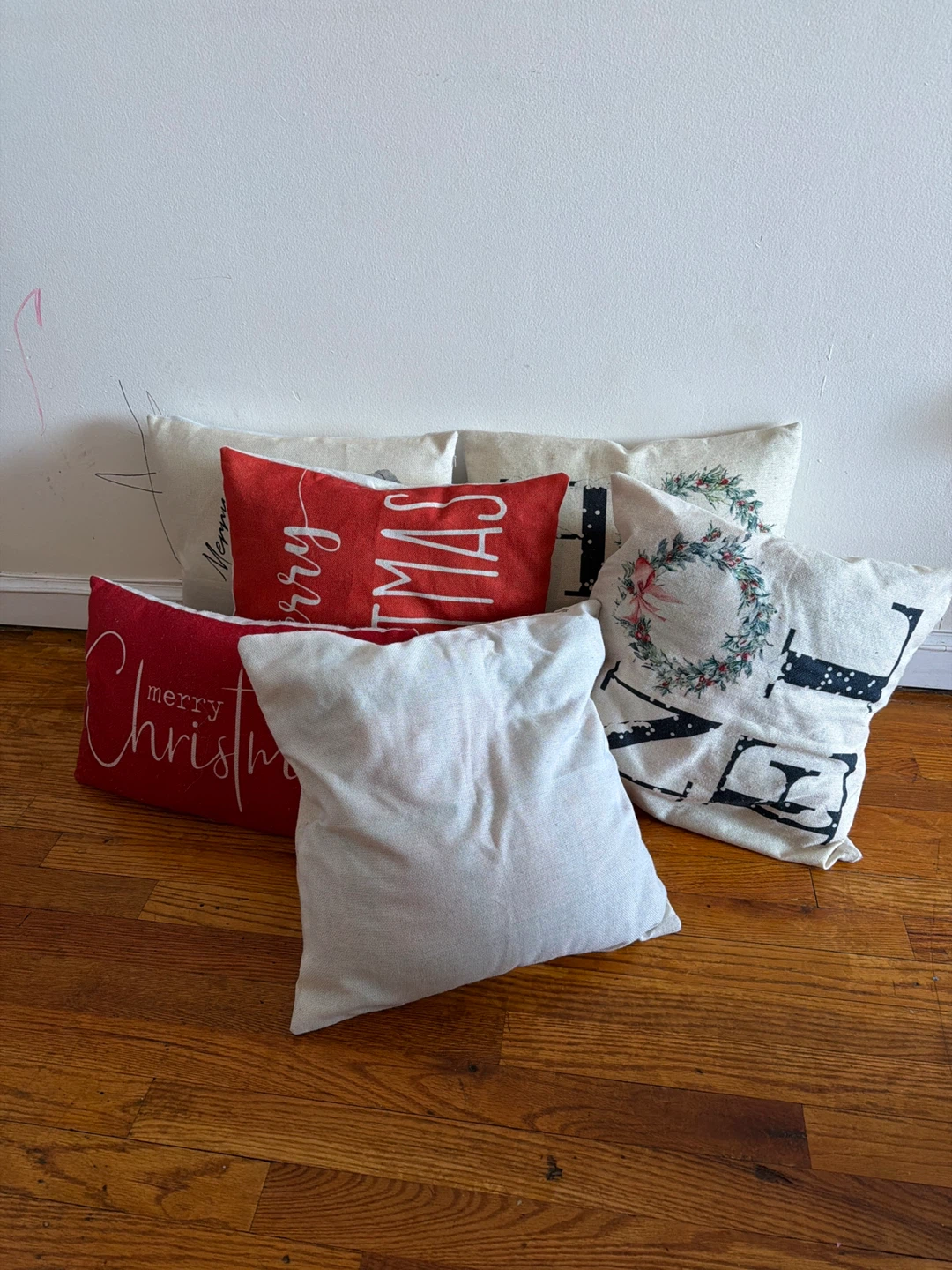 Set of 6 Christmas Throw Pillows - photo 2
