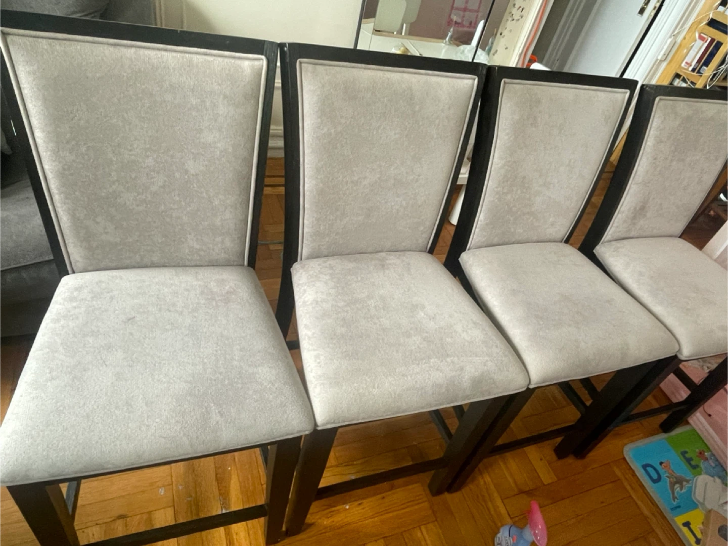 Set of 4 Gray Upholstered Dining Chairs with Black Frames - photo 4