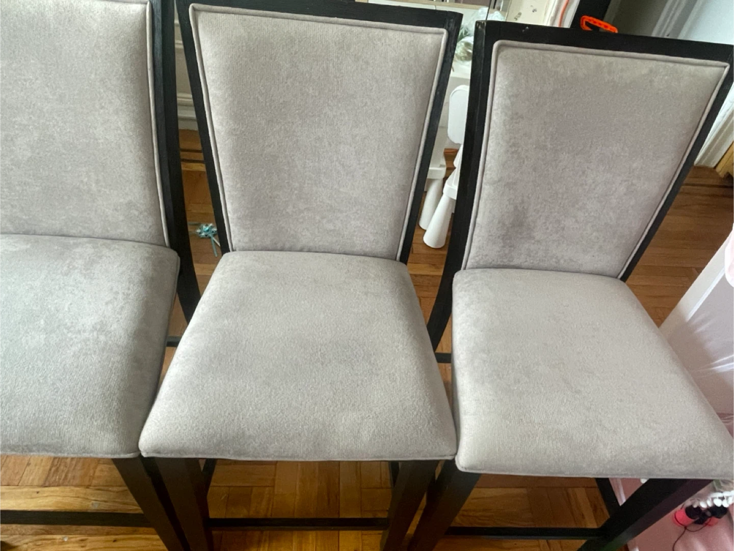 Set of 4 Gray Upholstered Dining Chairs with Black Frames - photo 5