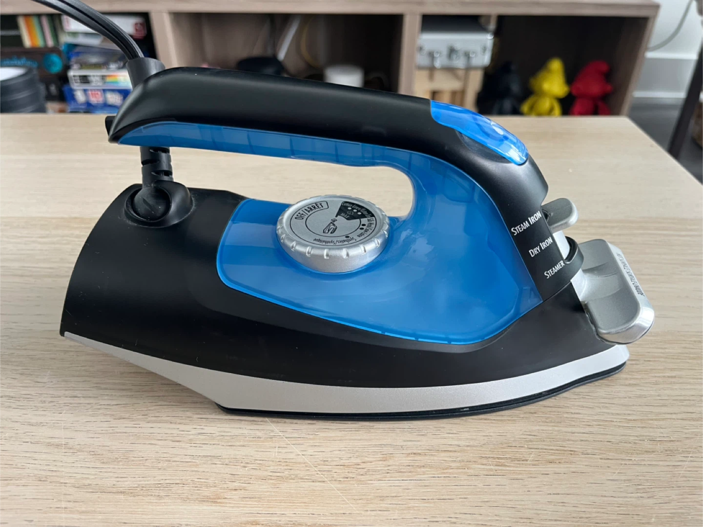 Hamilton Beach 2-in-1 Iron/Steamer - photo 2