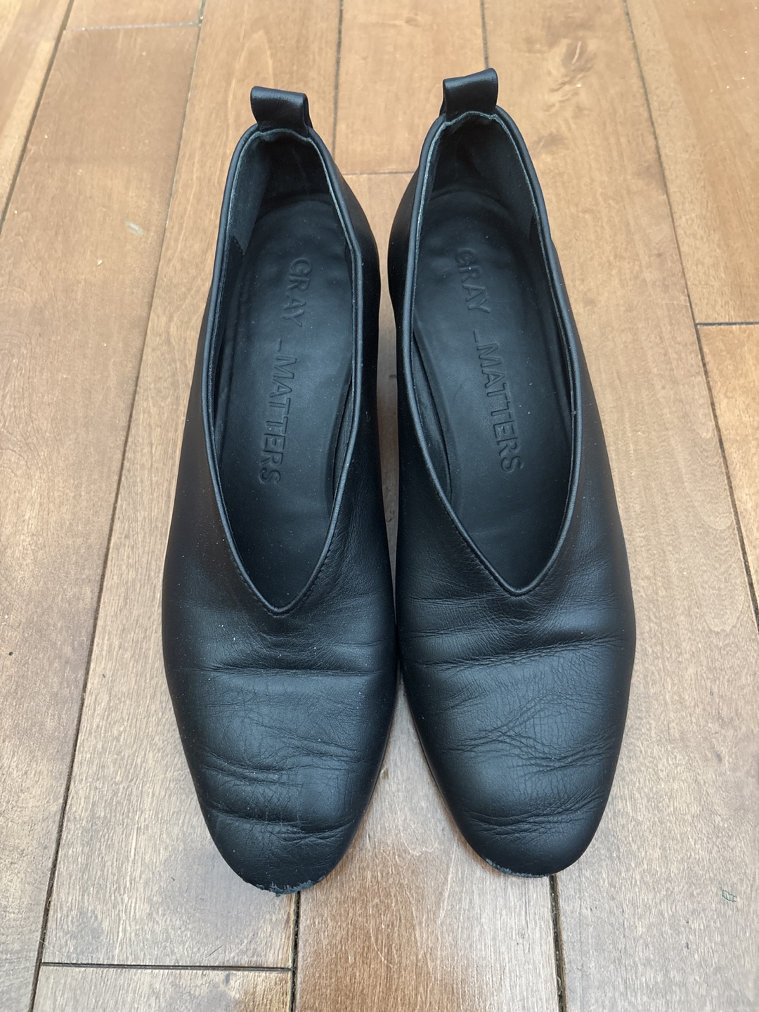 GRAY MATTERS Black Leather V-Cut Block Heels - Size 37.5