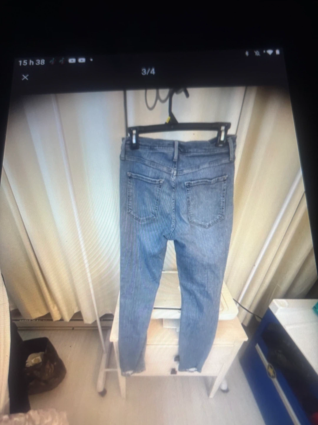 Jeans Banana Republic bleus déchirés - photo 3