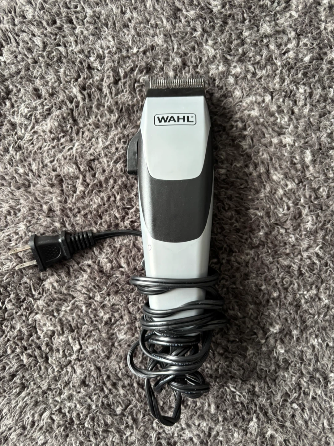 Wahl Hair Clippers with Case and Attachments - photo 2