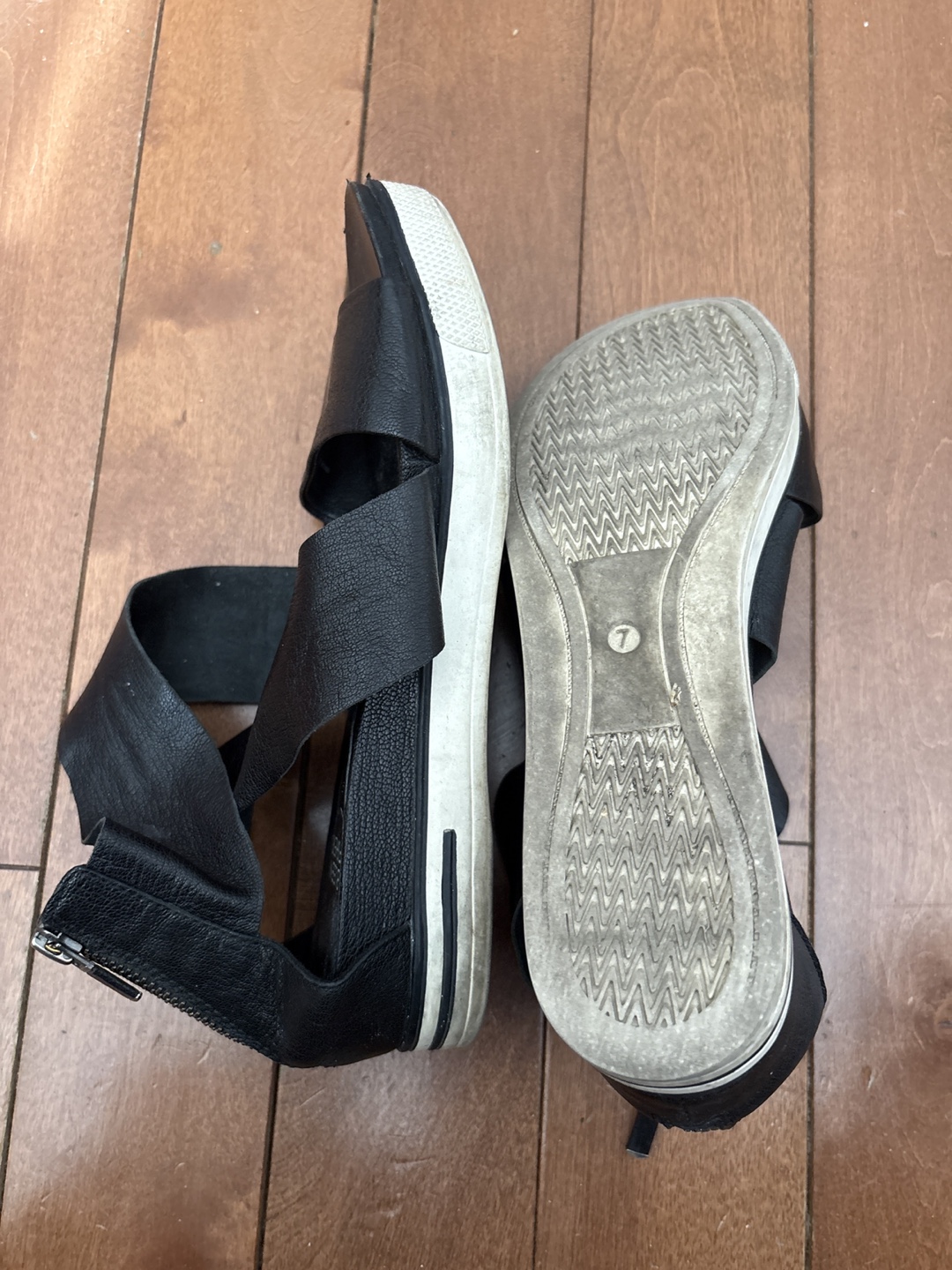 Eileen Fisher Black Leather Zipper Ankle Strap Sandals Size 7 - photo 2