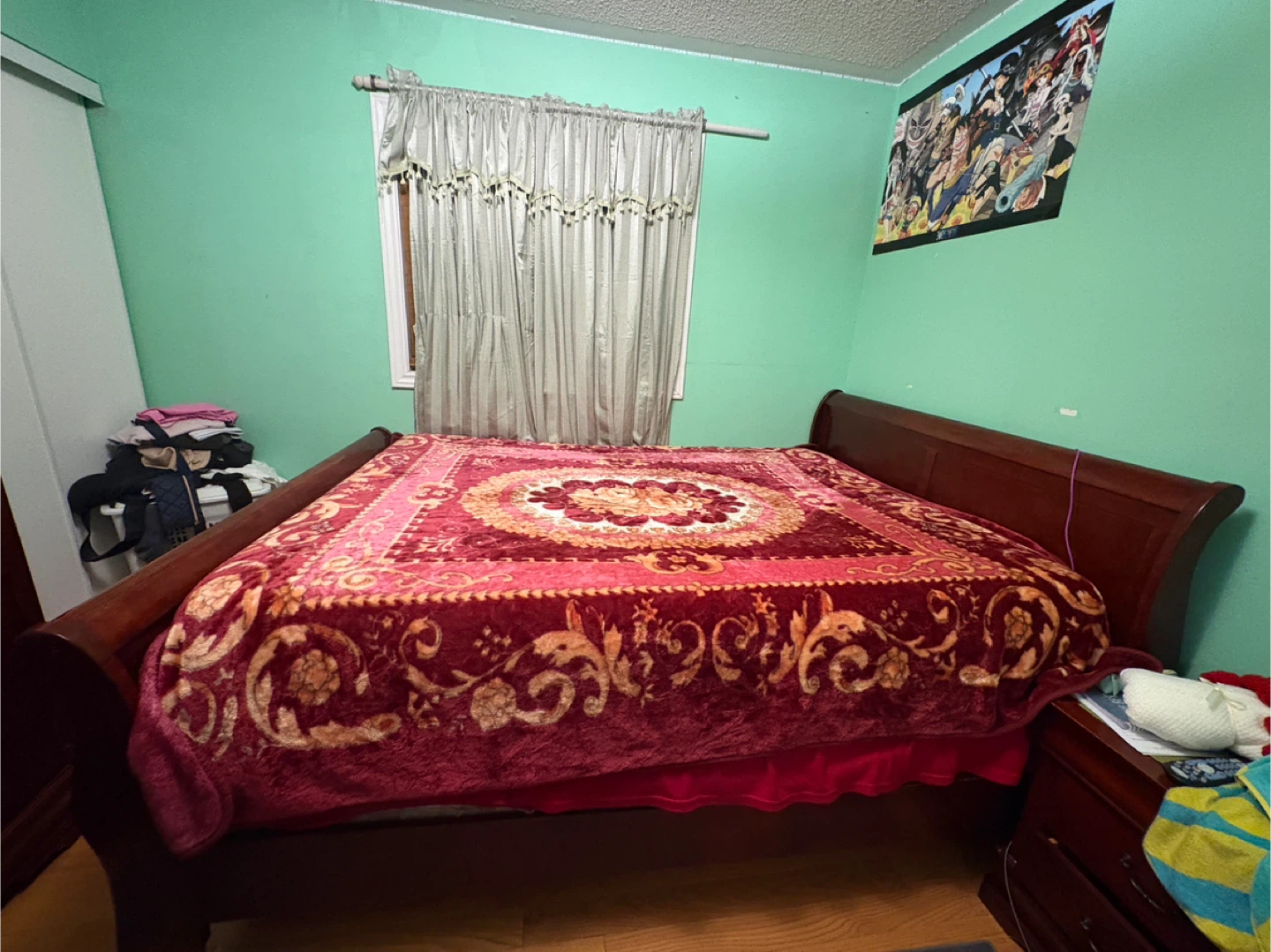 QUEEN BED FRAME MUST GO - photo 2