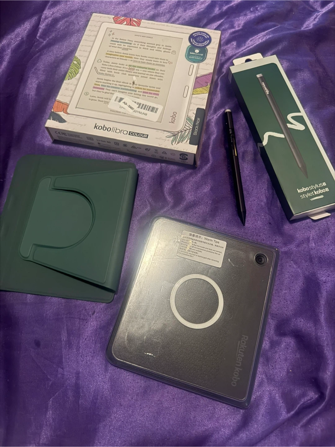 Kobo Libra Colour eReader with Stylus Bundle - photo 3