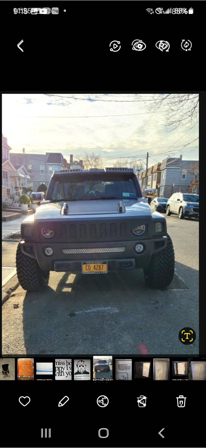 Hummer H3 Custom Stereo and Headrest Monitors