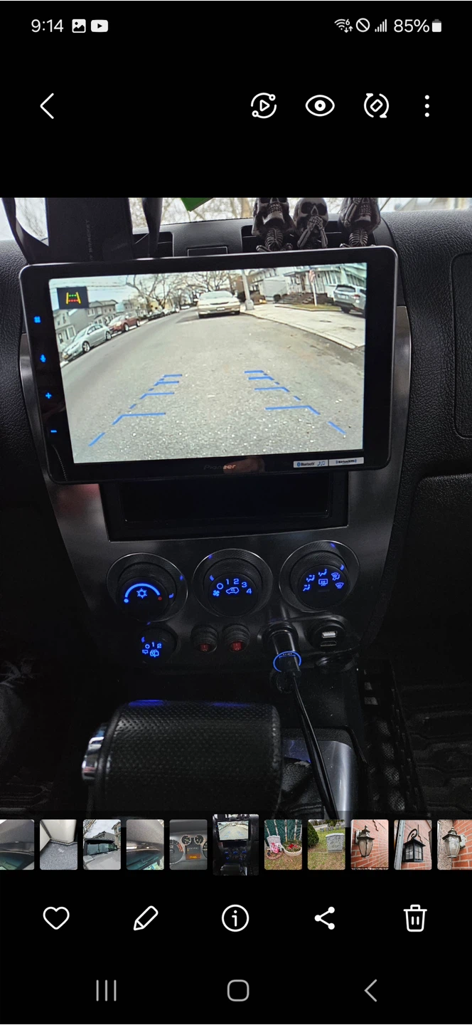 Hummer H3 Custom Stereo and Headrest Monitors - photo 3