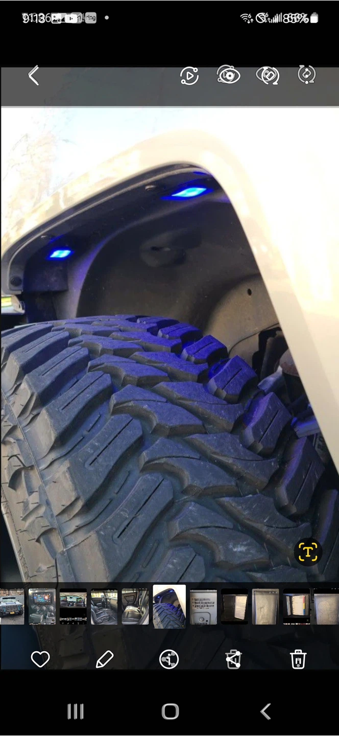 Hummer H3 Custom Stereo and Headrest Monitors - photo 4