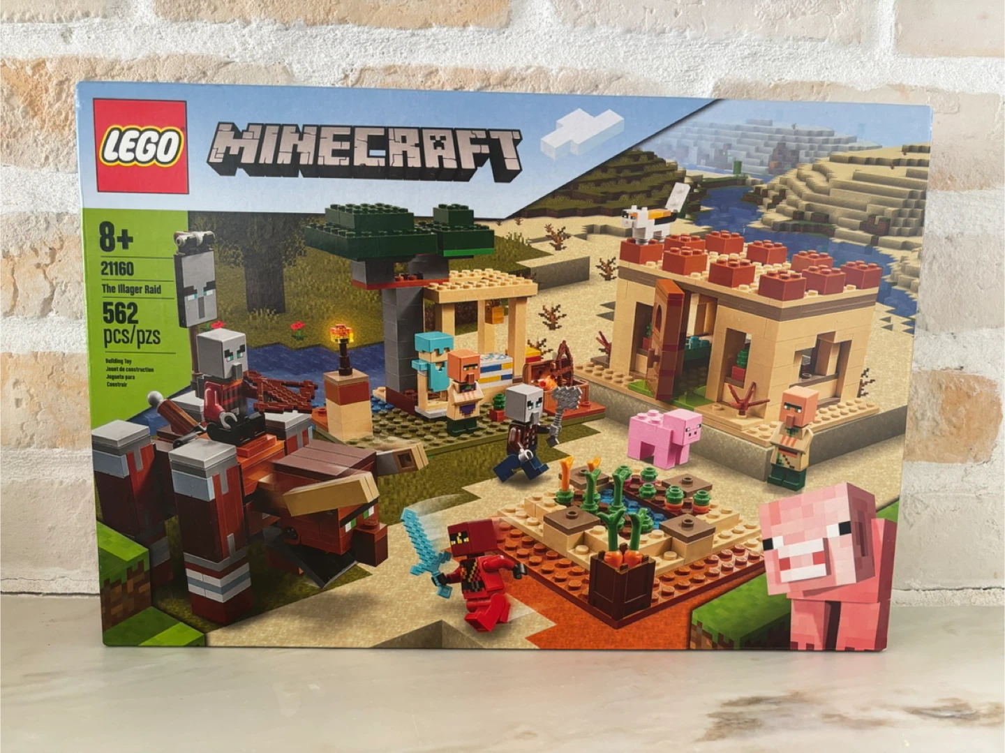 Retired Minecraft Lego 21160 - The Illager Raid