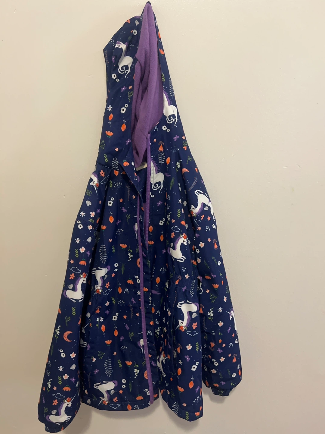 Jacket winter new  Size M or girl 7or 8 years old