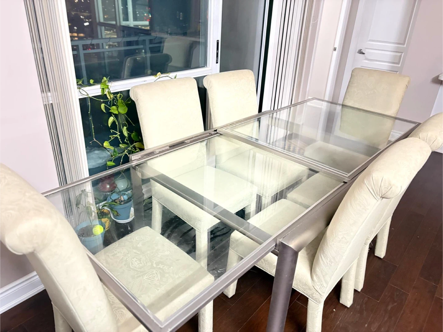 Make your offer  - Glass Dining Table with 6 Chairs