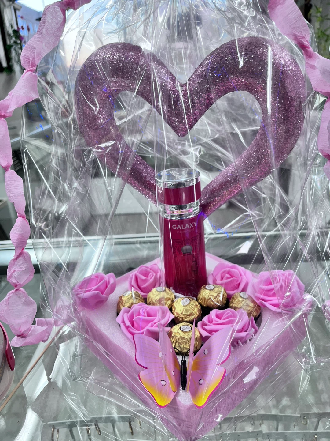 GALAXY CONCEPTS Perfume Gift Basket with Chocolates