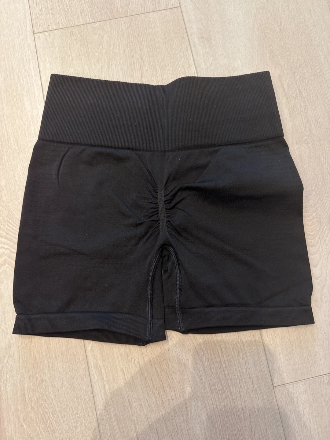 Gymshark Black Seamless Shorts - photo 2