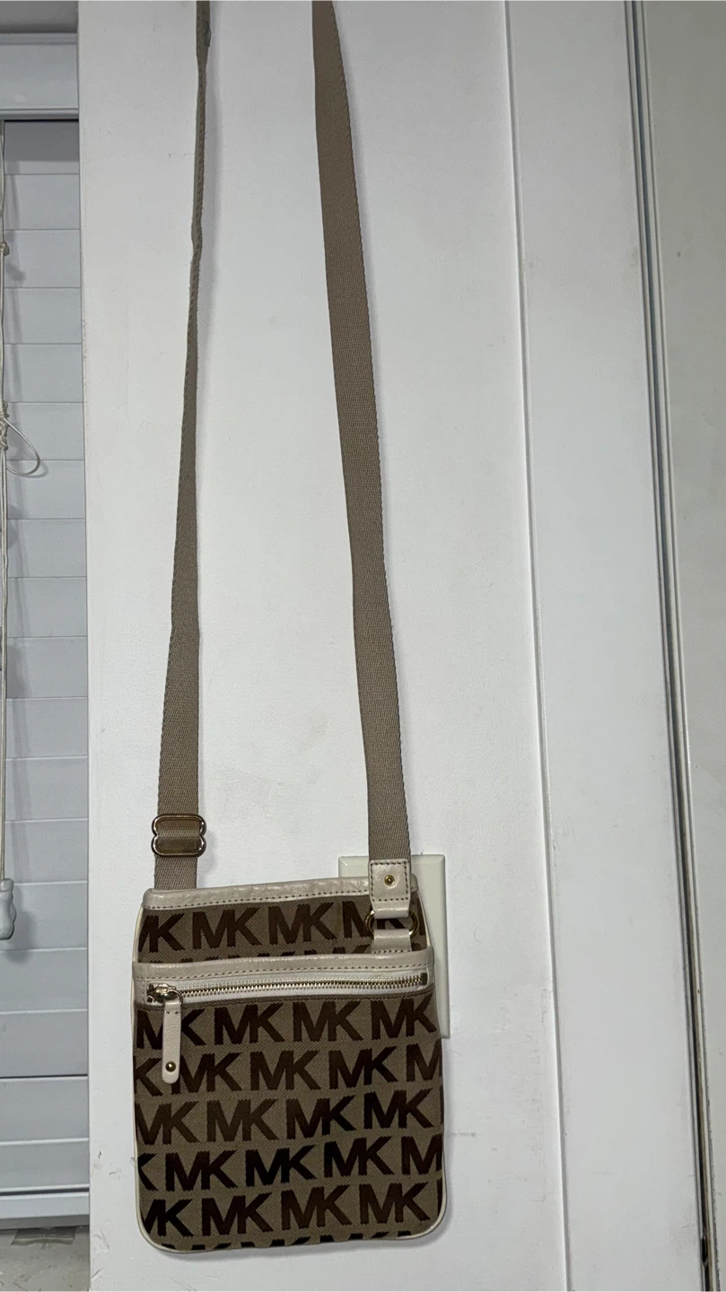 Michael Kors MK Signature Logo Crossbody Bag - photo 2